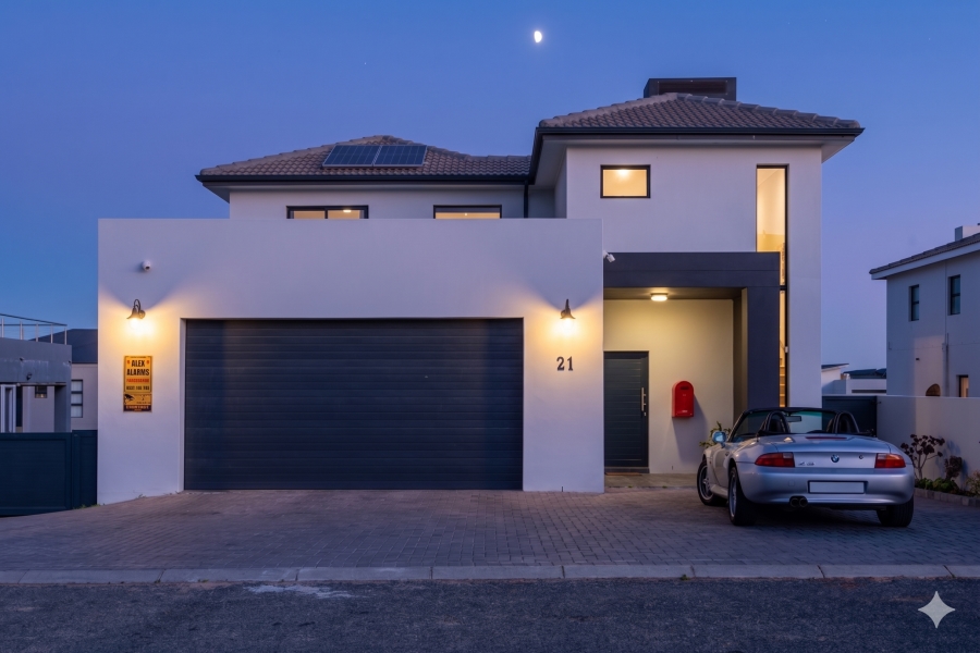 5 Bedroom Property for Sale in Myburgh Park Western Cape